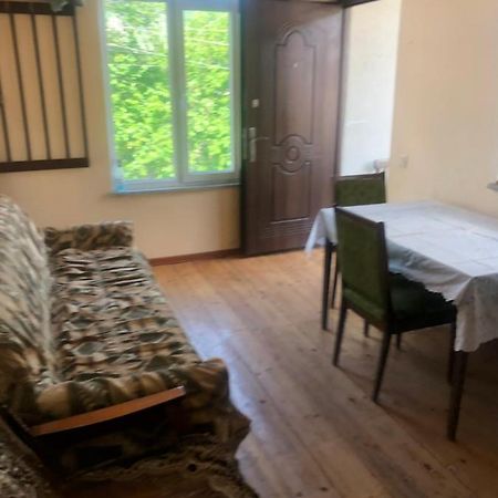 L&A Guest House Goris Esterno foto