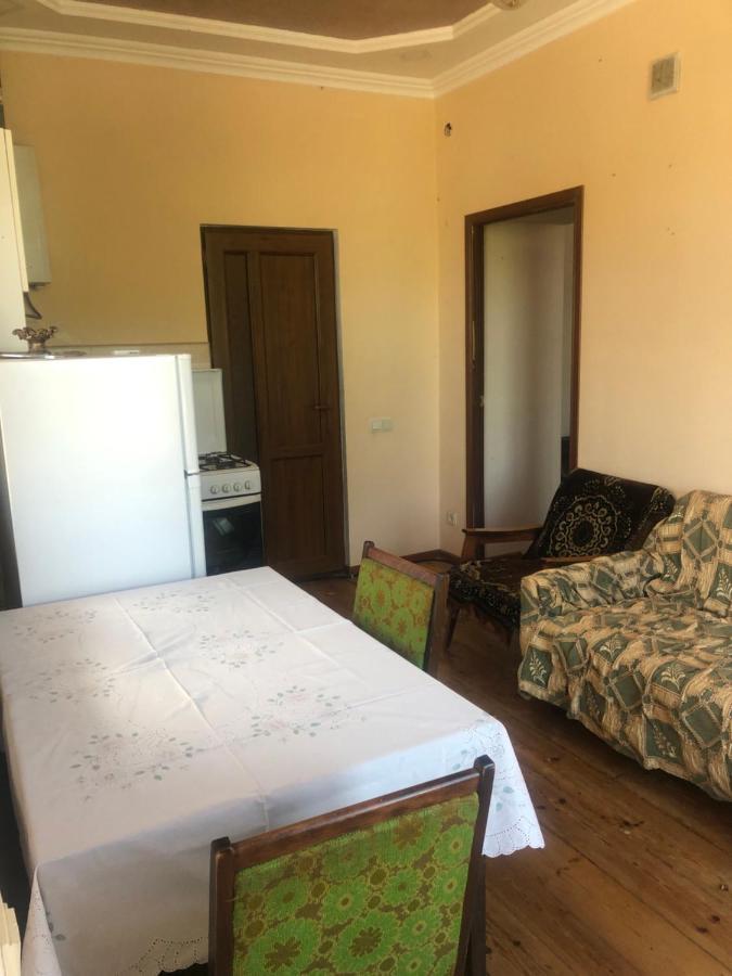 L&A Guest House Goris Esterno foto