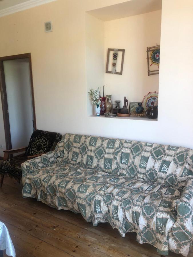 L&A Guest House Goris Esterno foto
