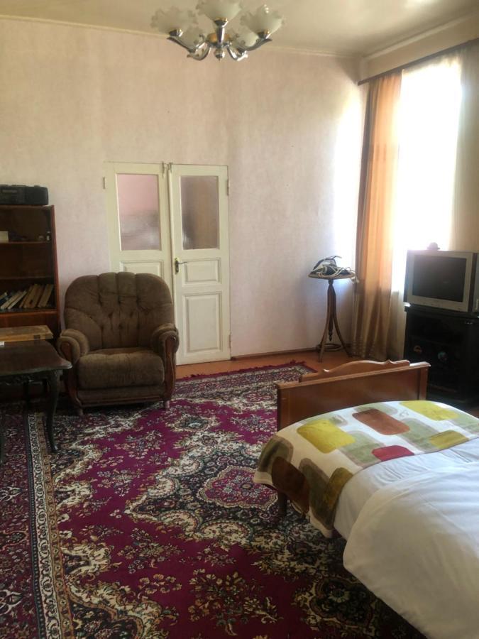 L&A Guest House Goris Esterno foto